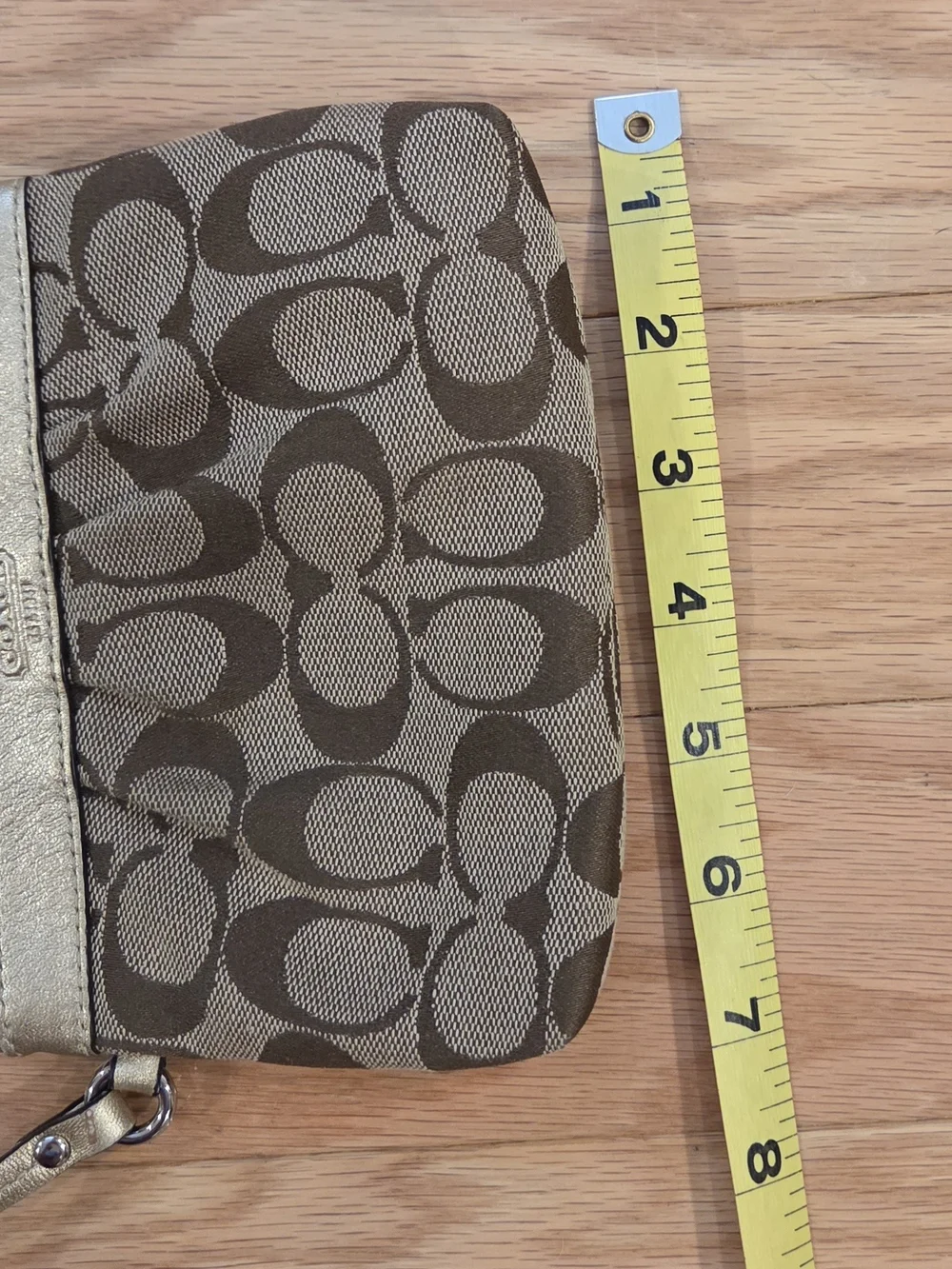 Coach wristlet tan
